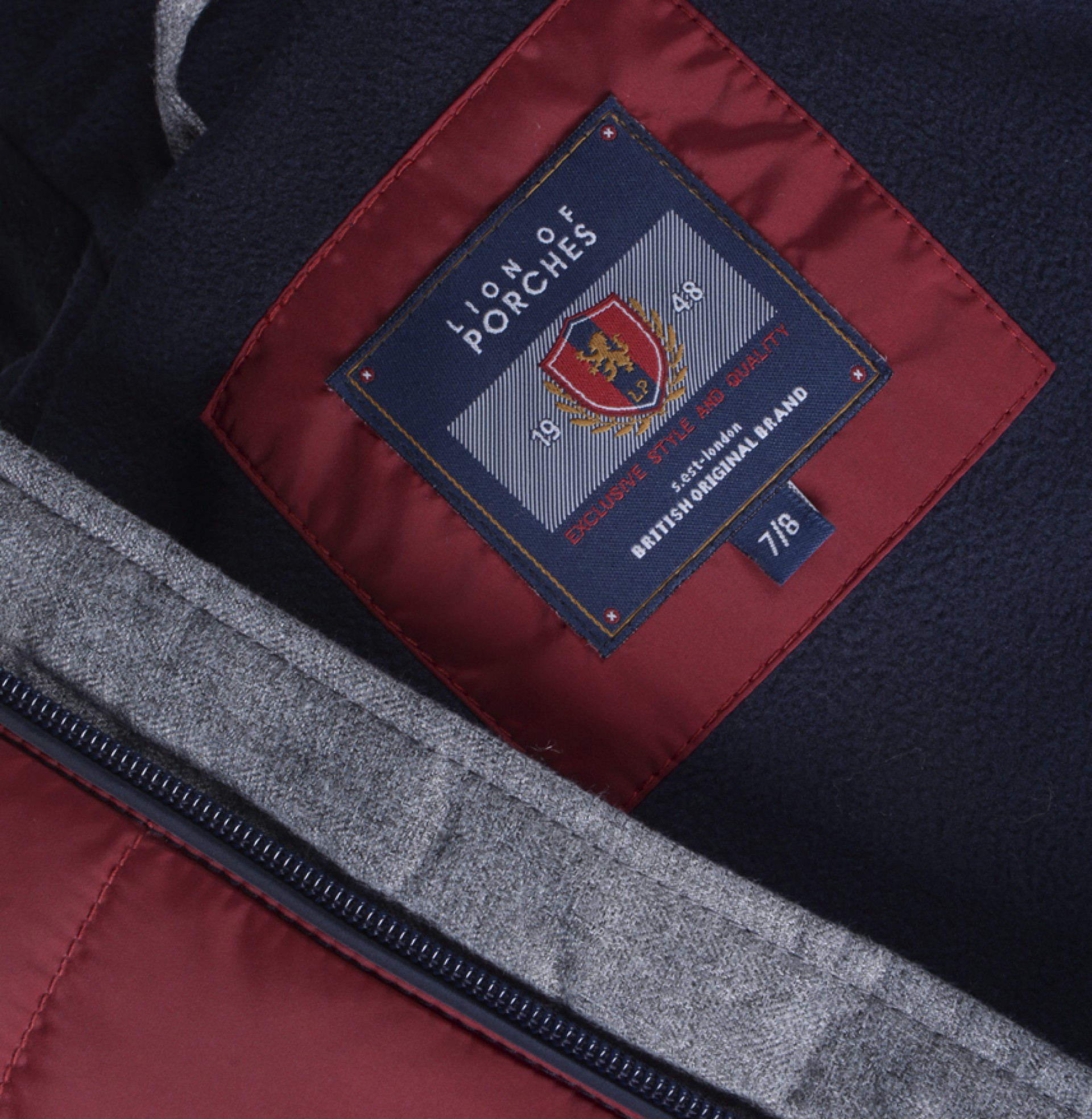 Hooded quilted jacket