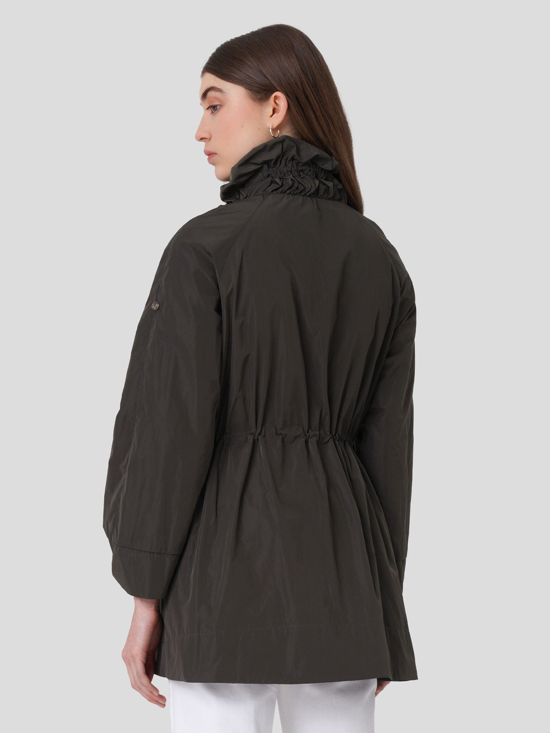 Parka impermeável com detalhe nas mangas
