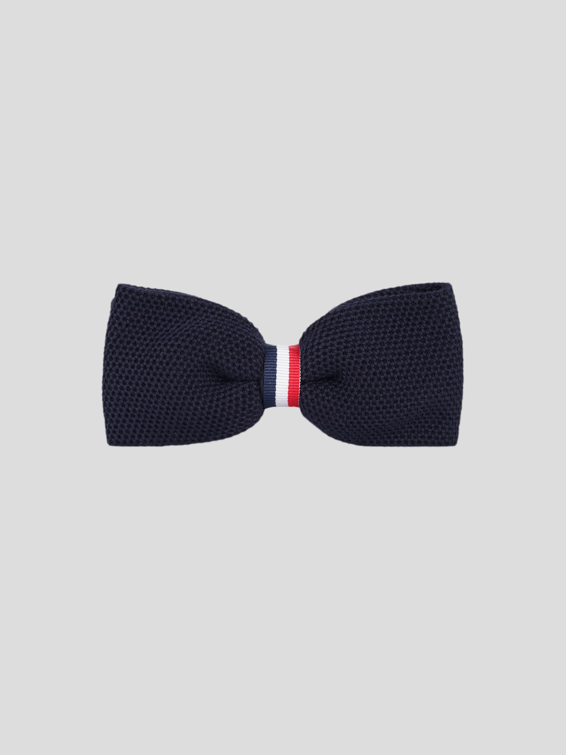 Bow tie