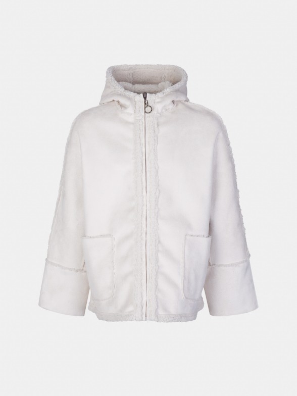 Casaco oversize com capuz