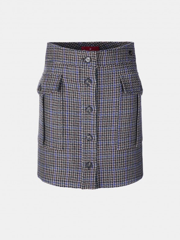 Short skirt with pied poule pattern 