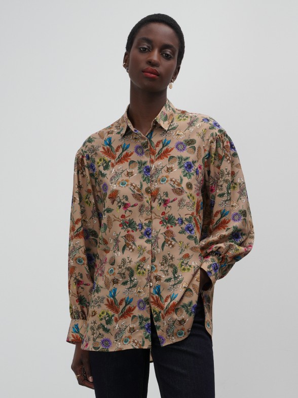 Asymmetric shirt with floral print