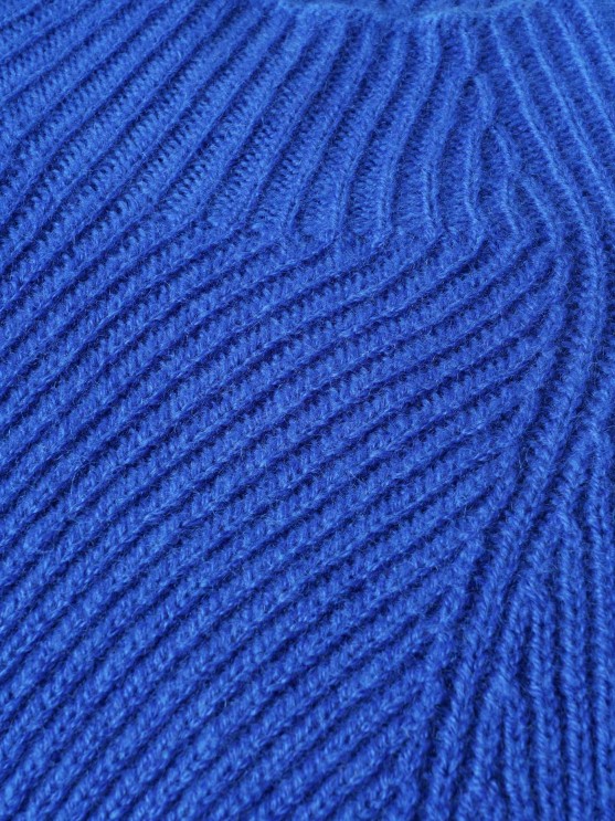 Jersey de lana con medio cuello y puos remangados