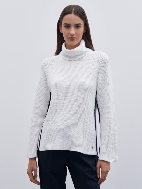 High-neck Sweater