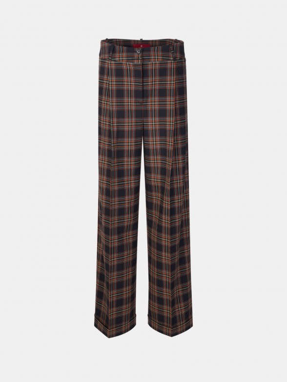 Baggy plaid pants