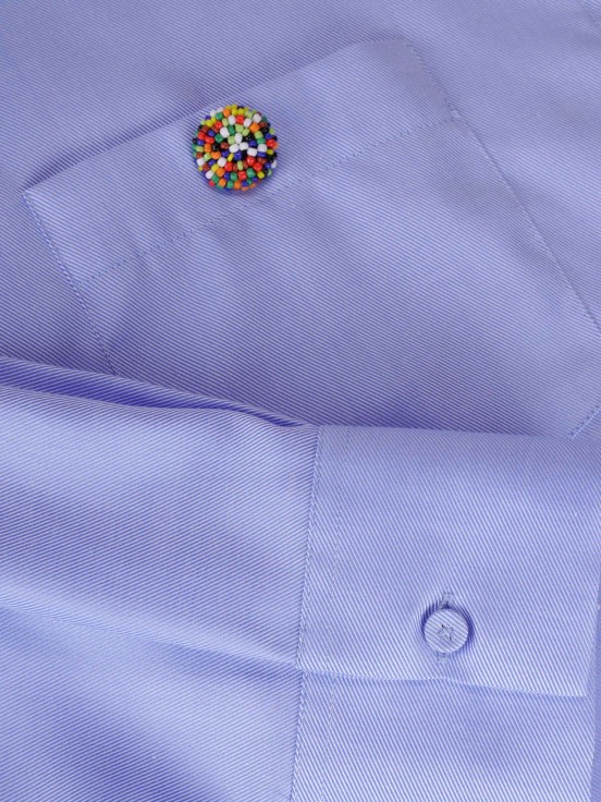 Oversize shirt with colored buttons