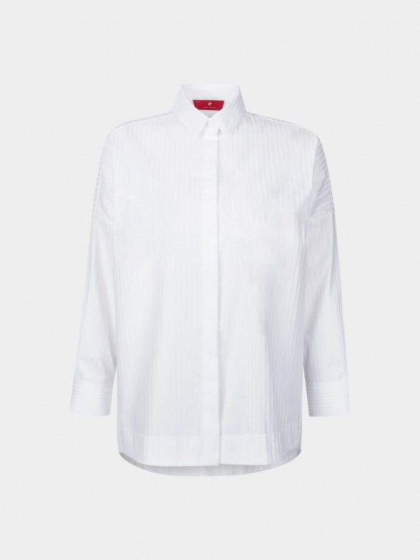 White shirt with rib detail