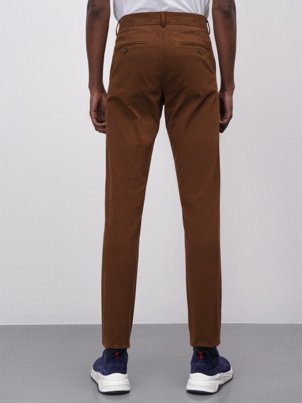 Man's slim fit chino trousers in stretch cotton