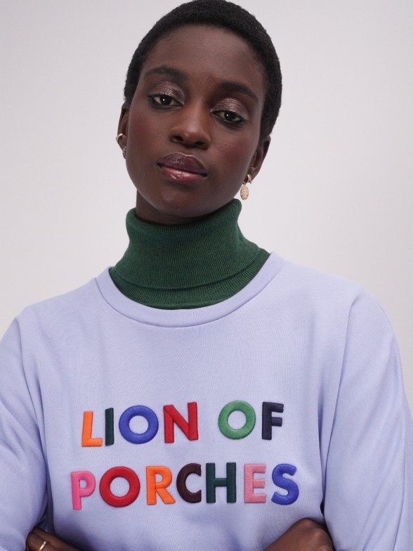 Sweatshirt com bordado multicolor
