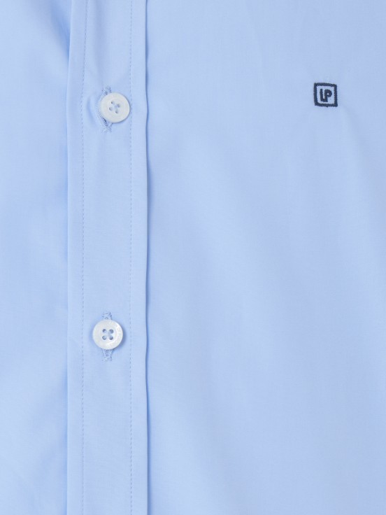 Man's regular fit shirt made from 100% cotton