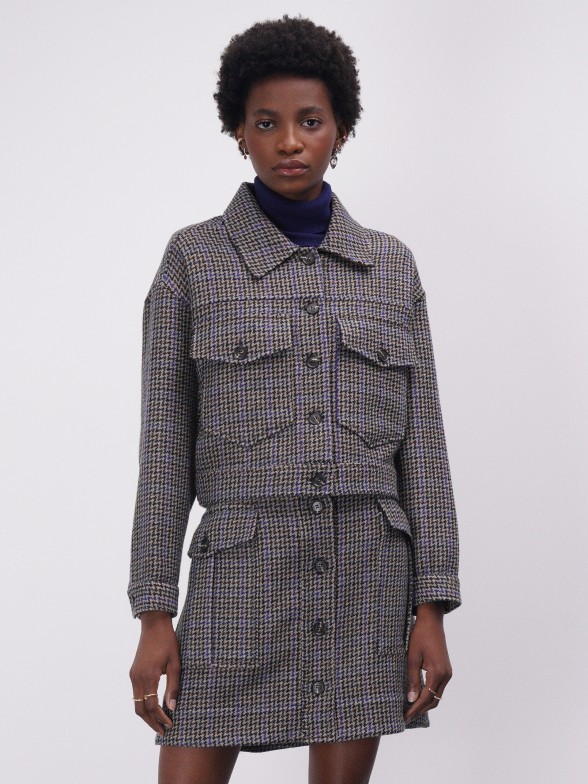 Woman's pied poule pattern short jacket with pockets