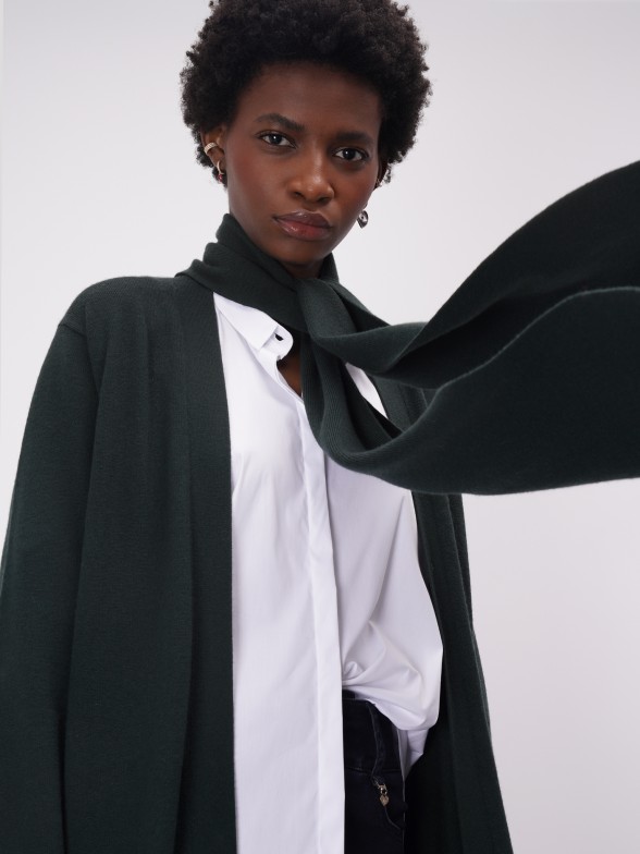 Cardigan para mulher comprido de l merino e caxemira com detalhe de cachecol