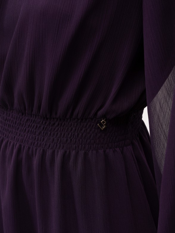 Vestido midi com folhos