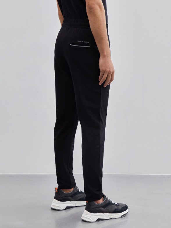 Calas para homem jogging com cordo e detalhes em contraste
