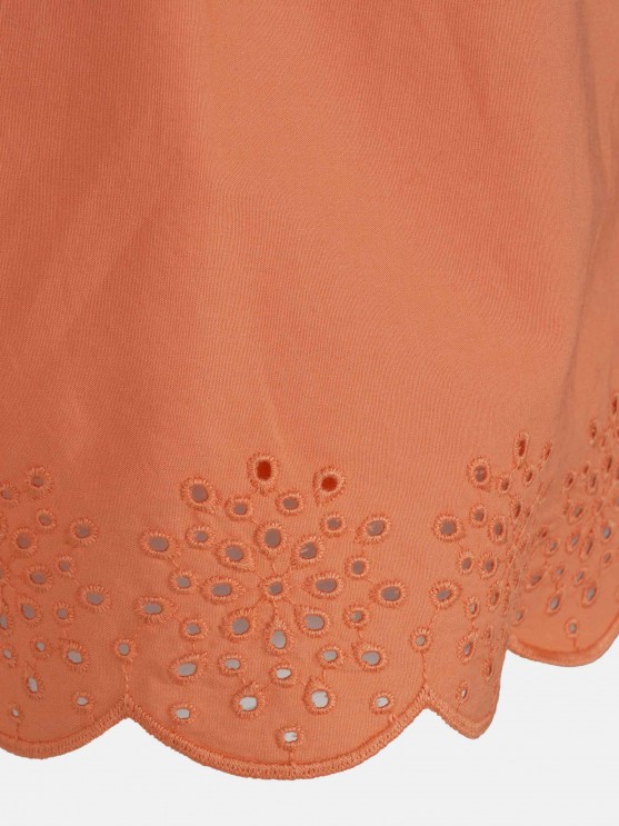 Top cropped em bordado ingls