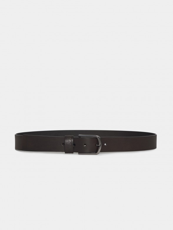 Man's leather belt with metal buckle and costumized buckle