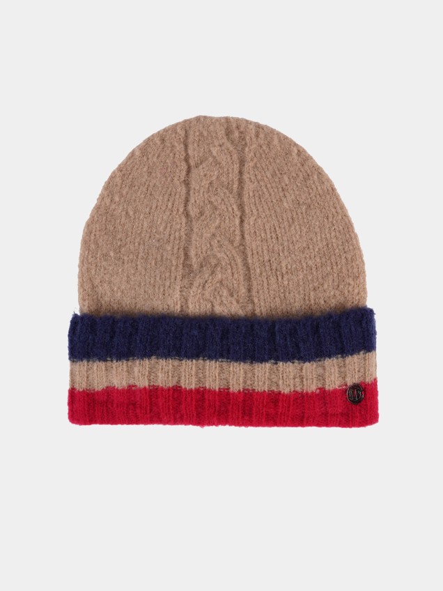 Gorro tran�ado com riscas