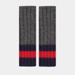 Wool gloves with tricolor cuffs