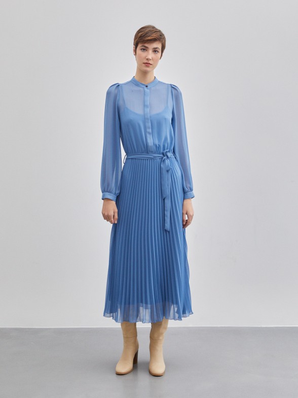Vestido midi plissado