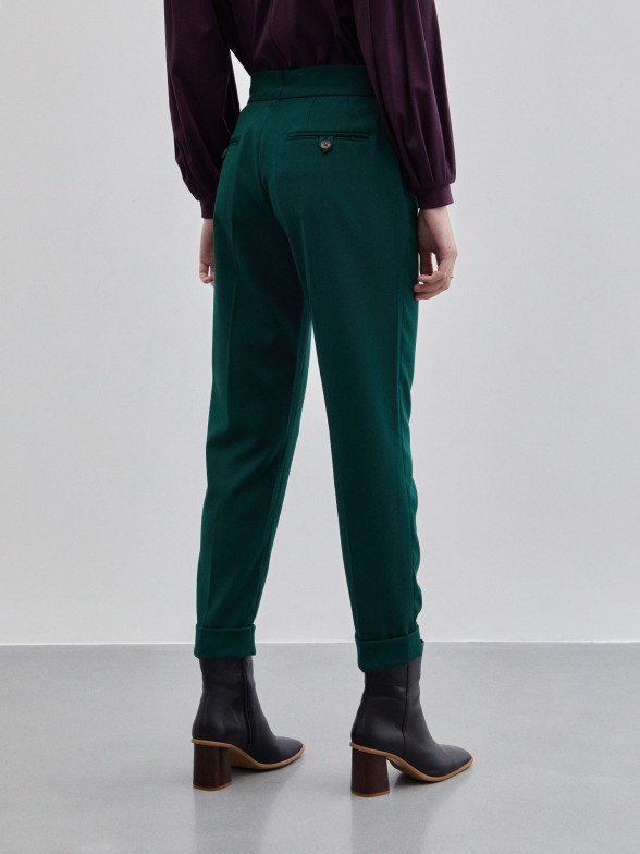 Green chino pants with belt