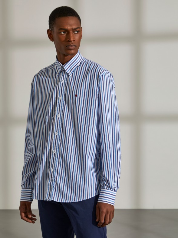 Man's cotton regular fit shirt with stripe pattern