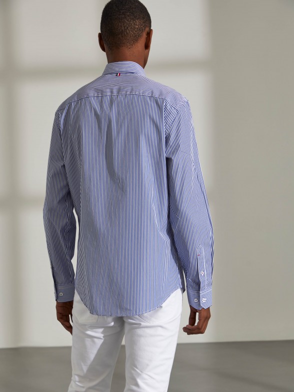 Man's slim fit cotton shirt with stripe pattern 