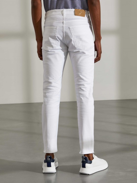 Calas para homem de sarja slim fit com bolsos