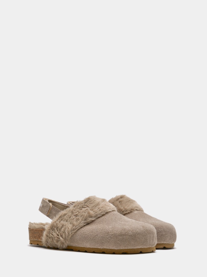 Sandals with fur