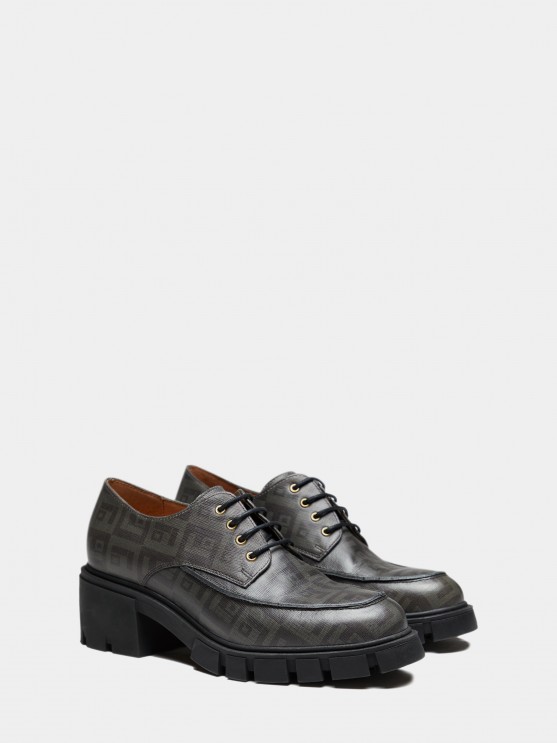 Loafer monograma em pele
