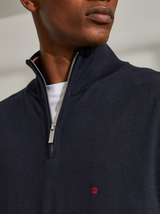 Man's cotton jumper with zip-up collar