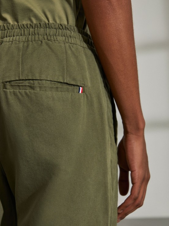 Man's regular fit trousers with drawstring and elastic waist