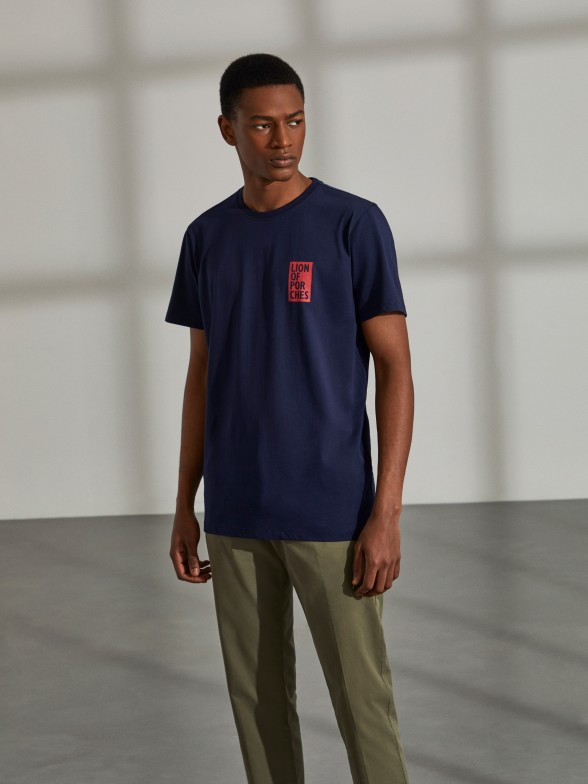 T-shirt para homem de malha com gola redonda e estampado