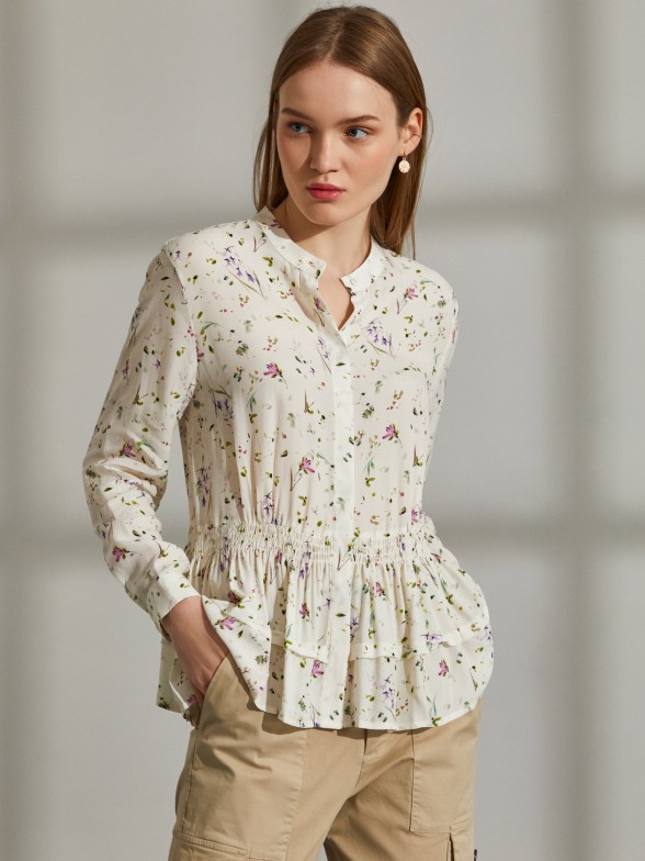 Woman's viscose shirt with flower pattern and frill