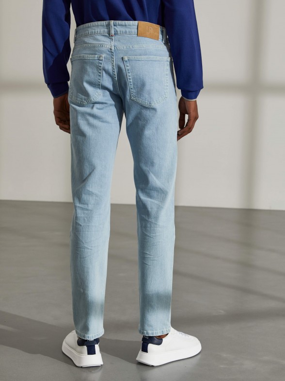 Man's regular fit jeans with five pockets
