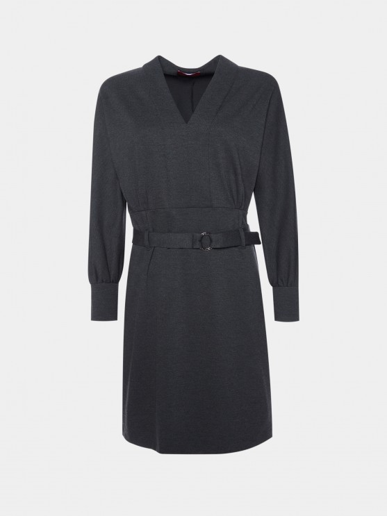 Vestido com decote em V