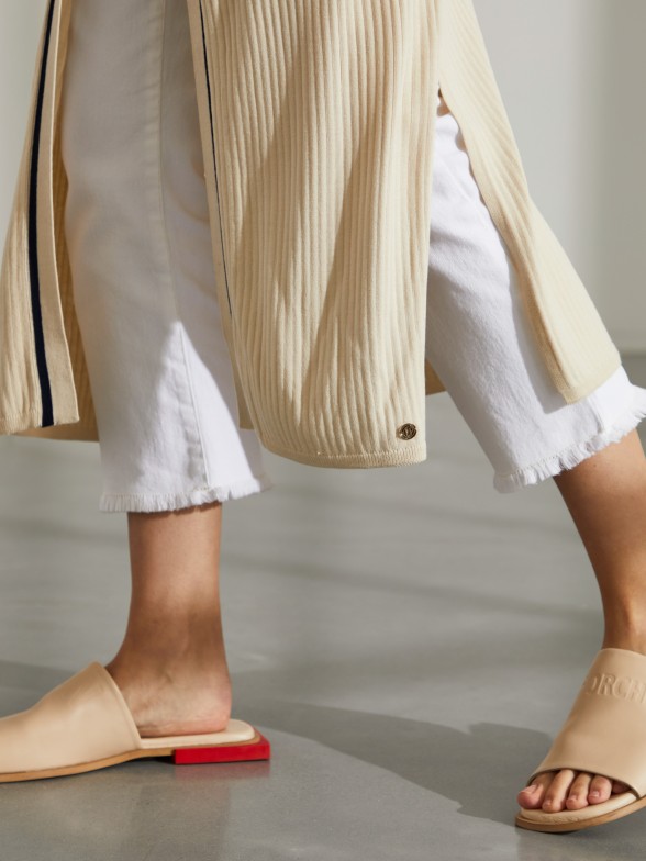 Cardigan para mulher comprido estruturado em malha canelada