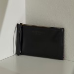 Woman's wallet with top closure, costumized embossing and contrasting lining