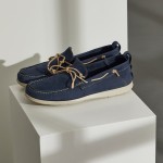 Man's recycled sailing shoes in suede