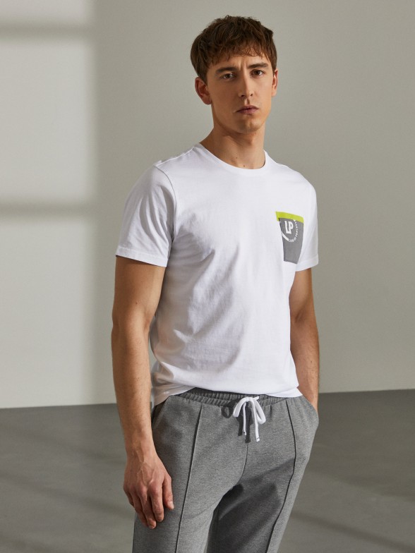 T-shirt para homem de algodo com gola redonda e branding