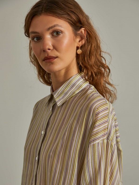 Camisa para mulher de algodo comprida com padro de riscas