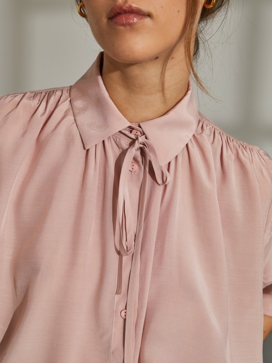 Camisa para mulher de viscose assimtrica comprida