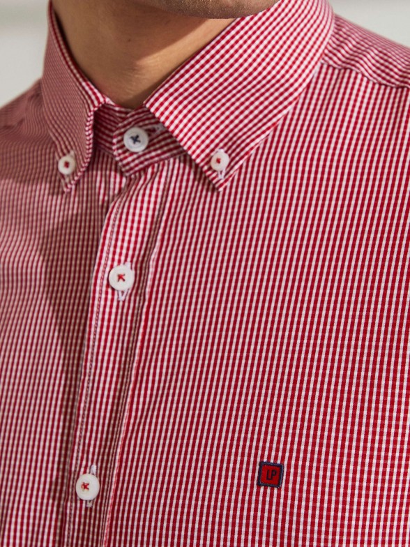 Camisa para homem slim fit de algodo com padro de riscas
