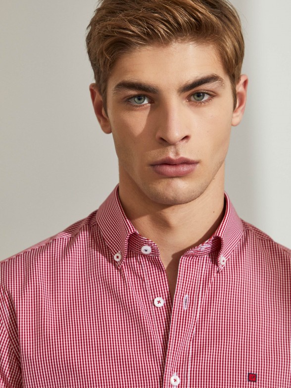 Man's slim fit cotton shirt with stripe pattern