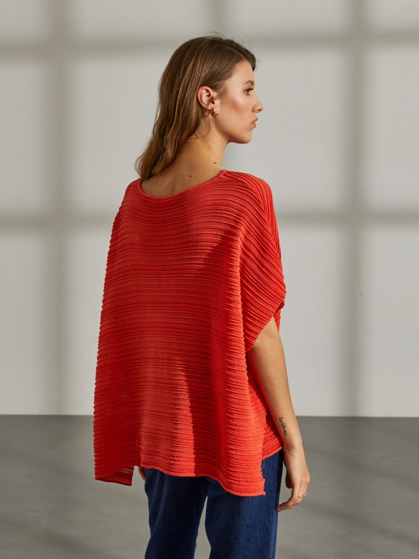 Woman's viscose structured poncho