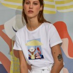 Woman's t-shirt made of cotton with round collar and print
