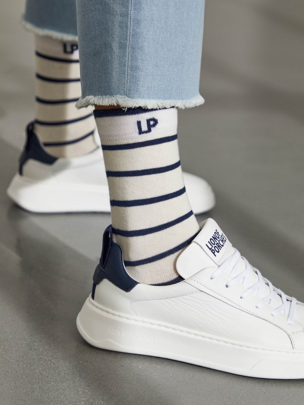 Meias para mulher altas estilo navy com monograma