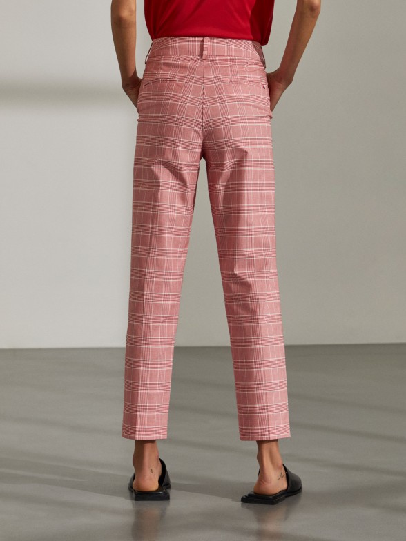 Pantalones de cuadros: ¿Cómo combinarlos? - Nomad Bubbles