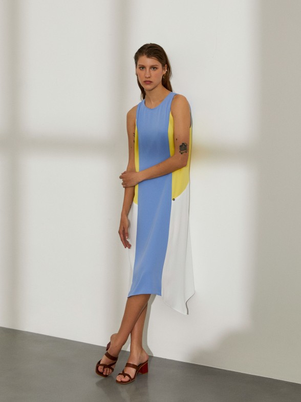 Asymmetric sleeveless flowing dress