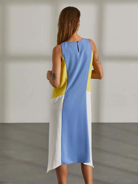 Asymmetric sleeveless flowing dress