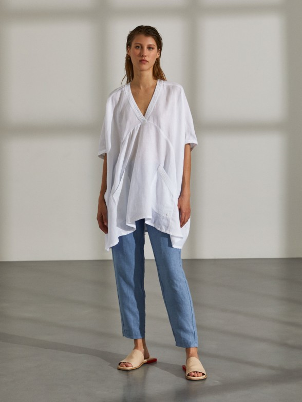 Woman's linen long tunic with v-neck